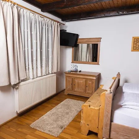 Pensjonat Casa Tirol *